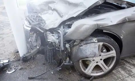 دولار – حادث سيارة تحت تأثير الكحول مع إصابات طفيفة