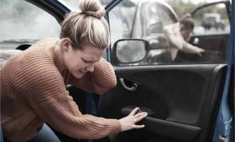 دولار – حادث شاحنة نقل تضمن إجراء بسيط في العمود الفقري