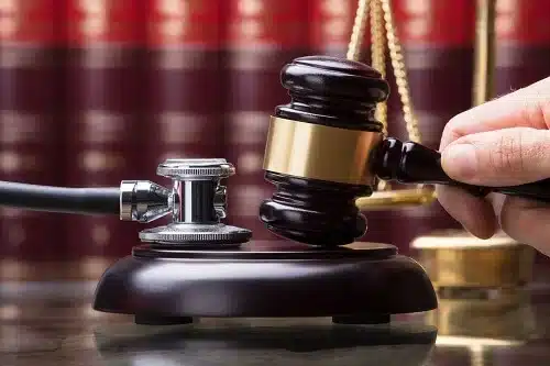 قانون الأخطاء الطبية