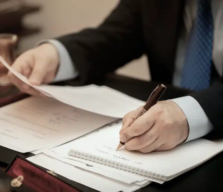 المحامي تدوين الملاحظات